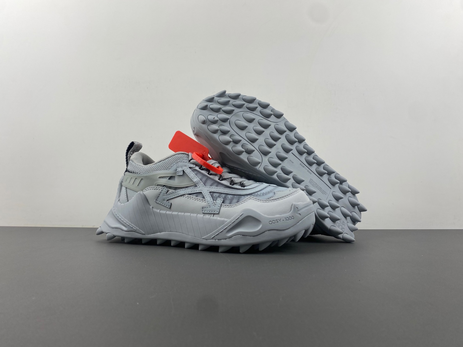 OW C/O ODSY-1000 SNEAKERS