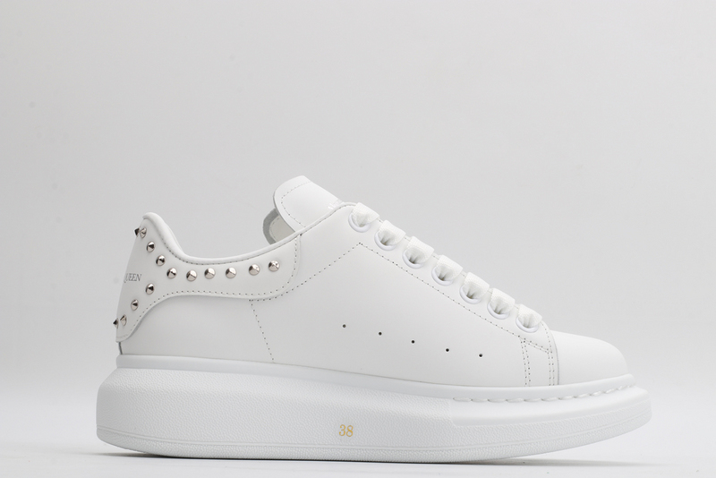 MCQUEEN OVERSIZED SNEAKER