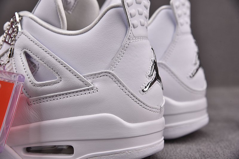 Air Jordan 4 Retro