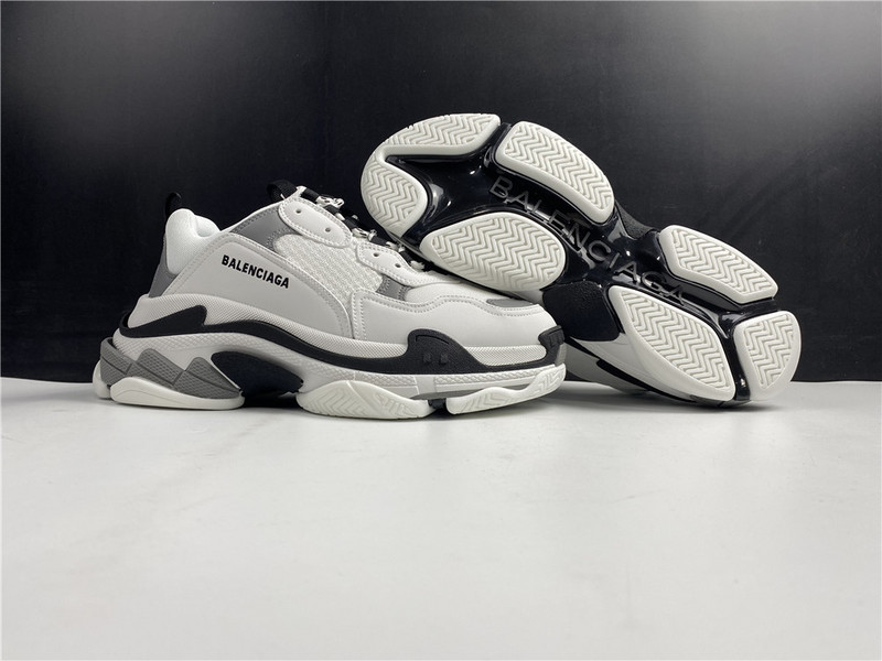 Balenciaga TRIPLE S TRAINER
