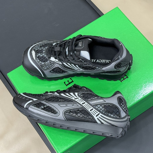 b0tte*a Ven*ta sneaker