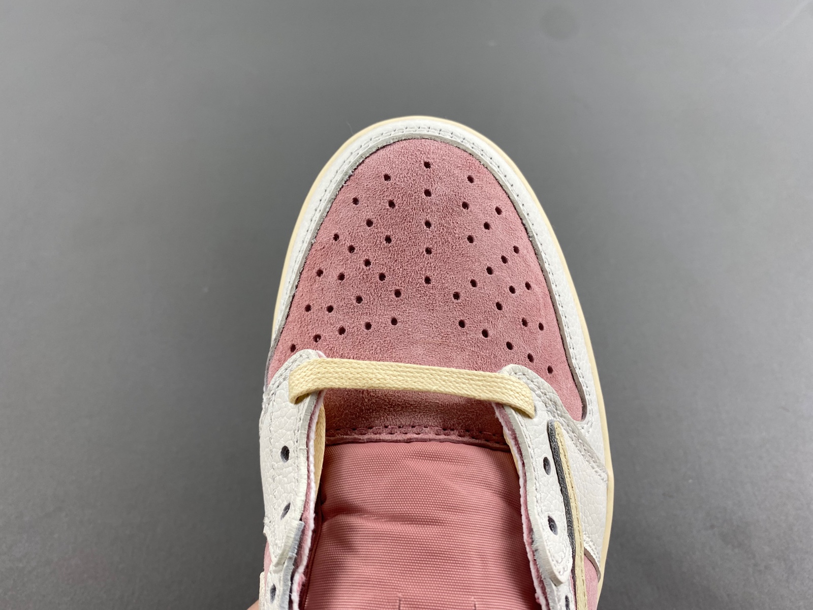 Travis Scott x Air Jordan 1 Low OG DM7866-600