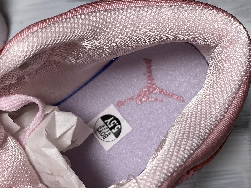 Air Jordan 1 Mid “Digital Pink” CW5379-600