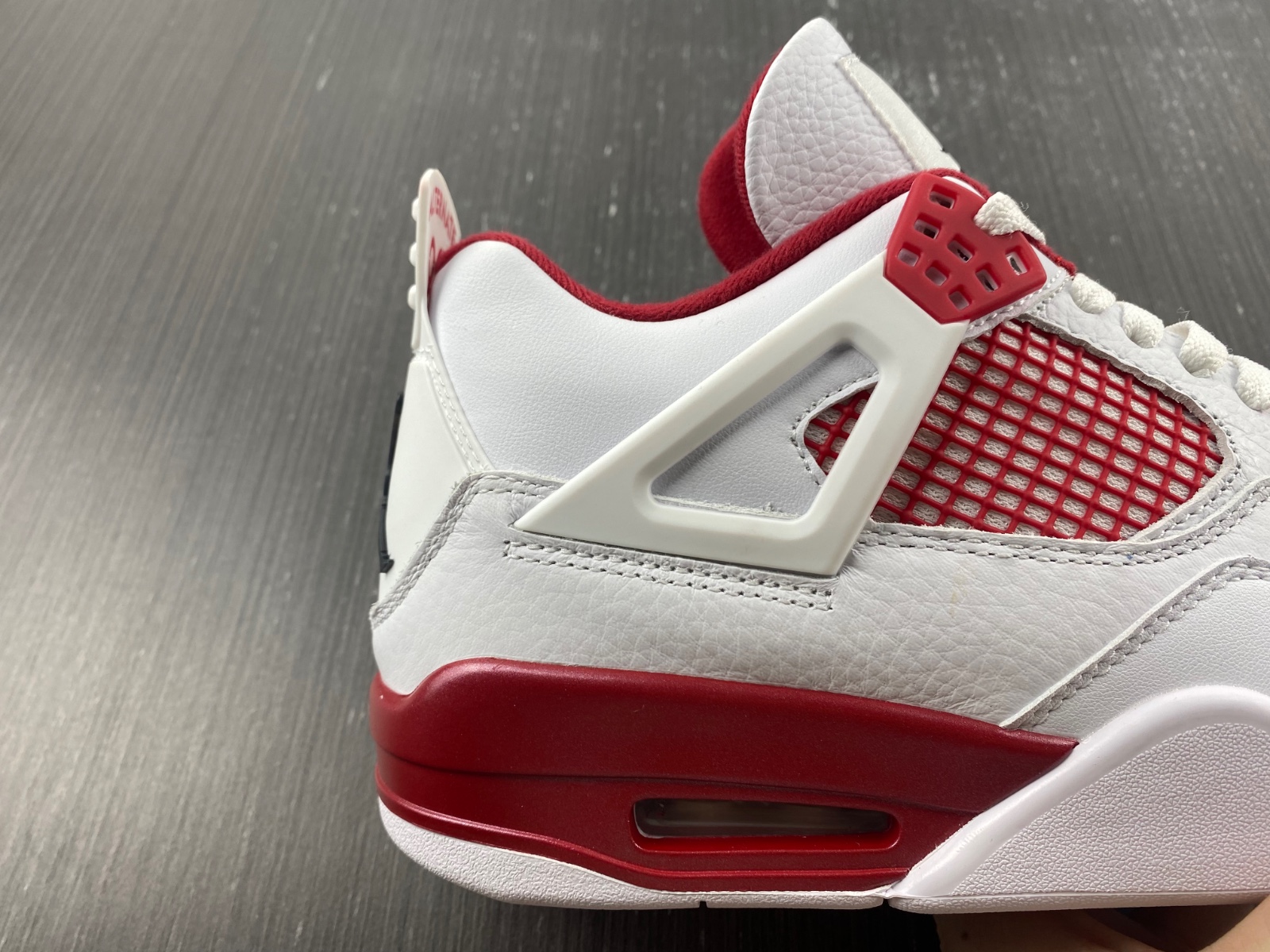 Air Jordan 4 Retro