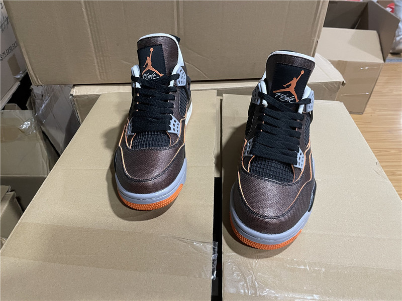 Air Jordan 4 Retro