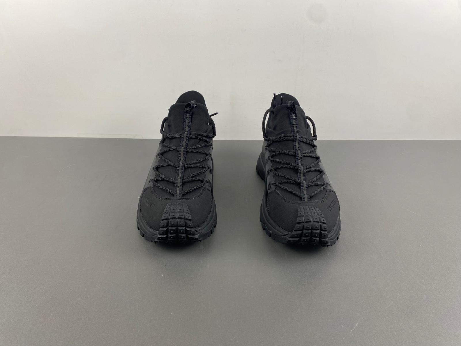 Moncler Trailgrip Lite 2 Sneakers MC-001