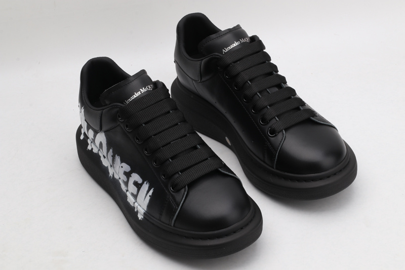 MCQUEEN OVERSIZED SNEAKER