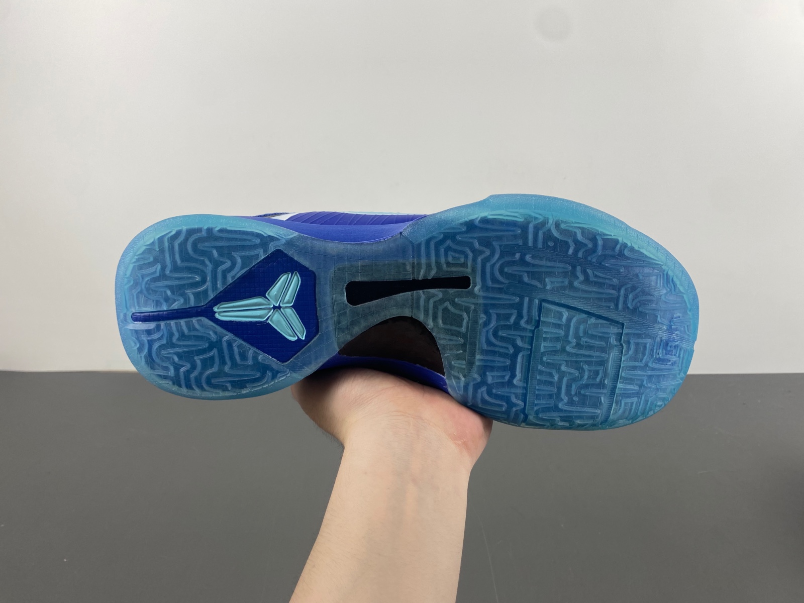 Nike Kobe 5 Protro “X-Ray” HJ4303-400