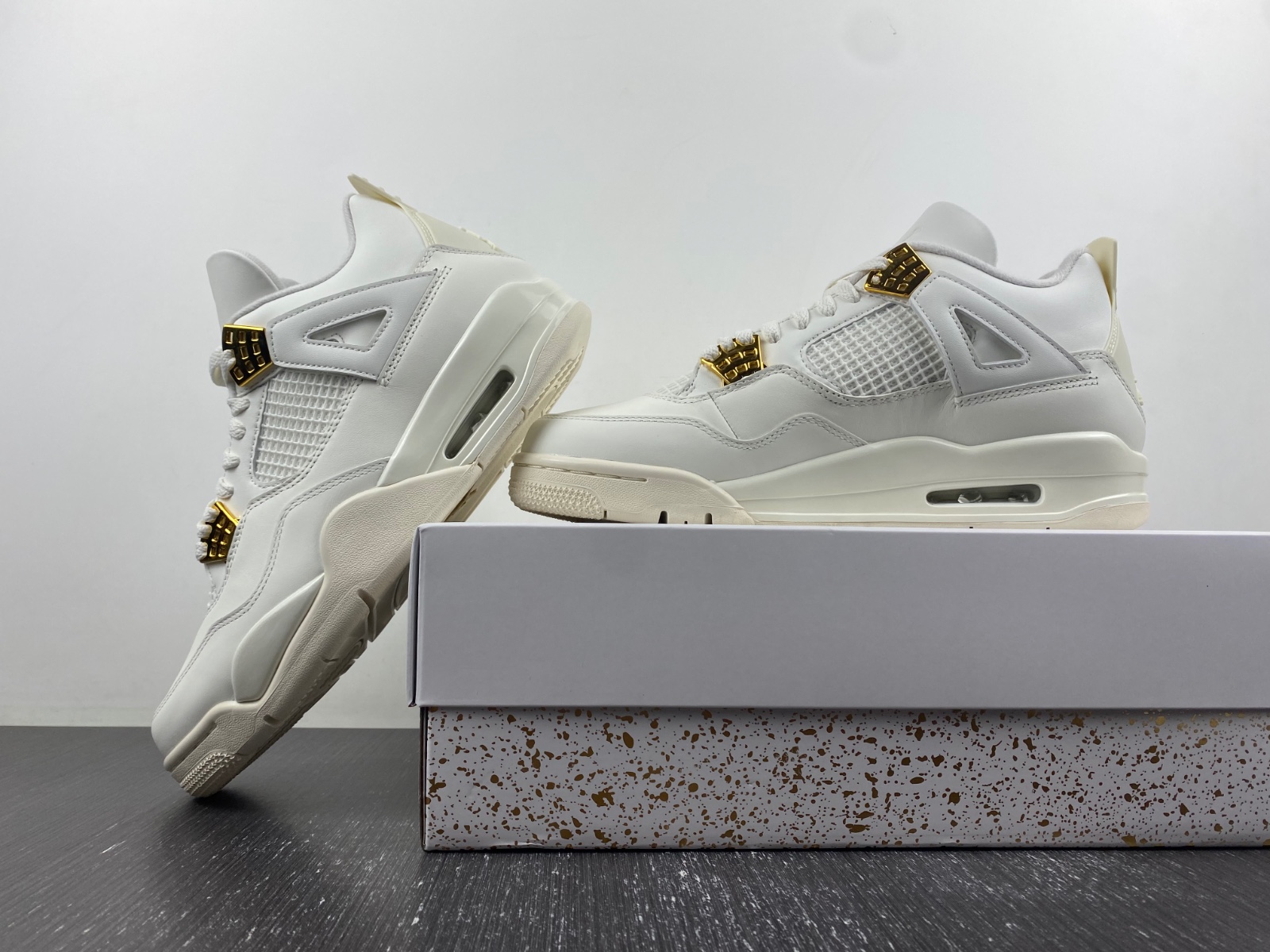 Air Jordan 4 Retro 