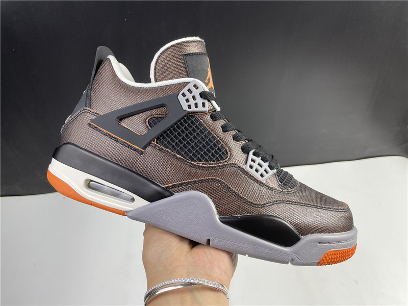 Air Jordan 4 Retro