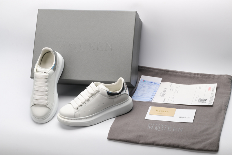 MCQUEEN OVERSIZED SNEAKER