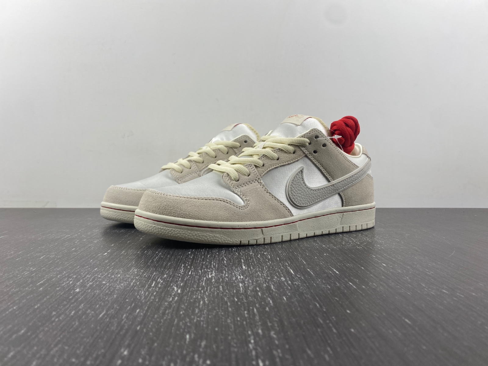 Nike SB Dunk Low Valentine