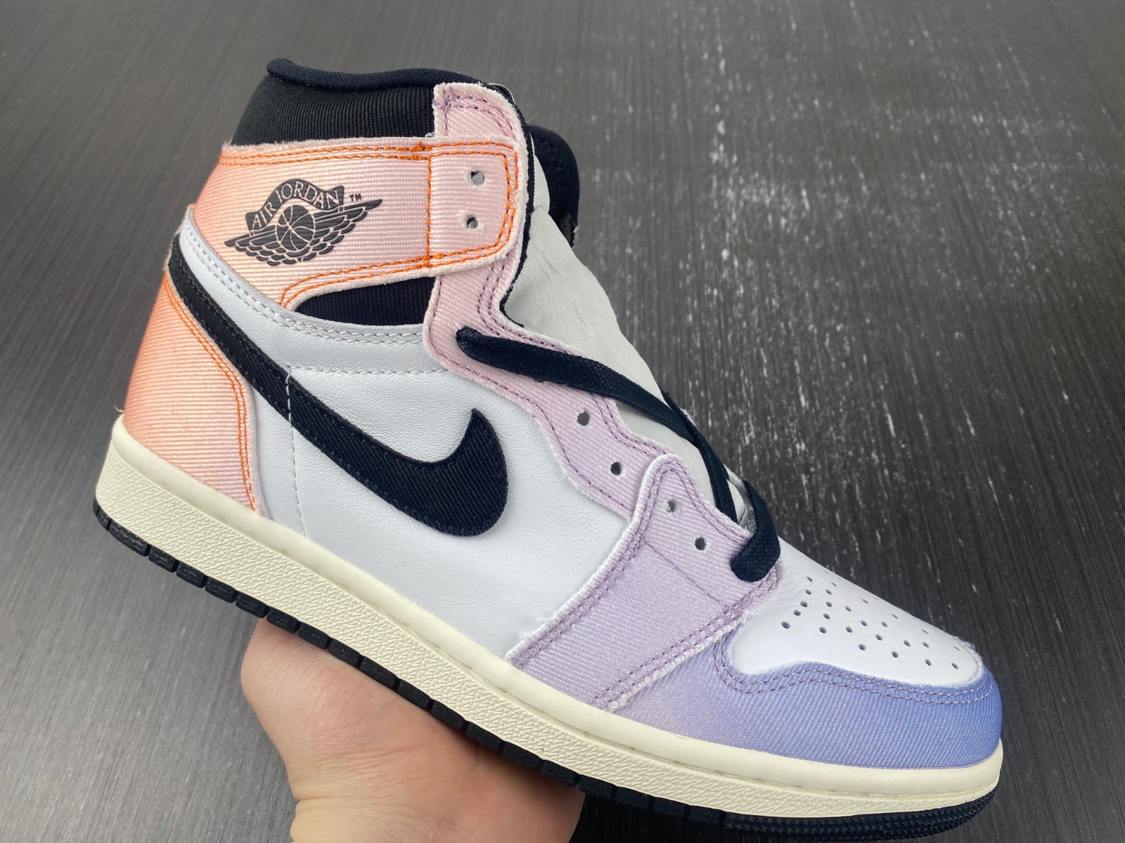 Air Jordan 1 High OG "Skyline" DX0054-805