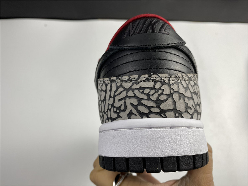 Supre* x Nike SB Dunk Low Pro 