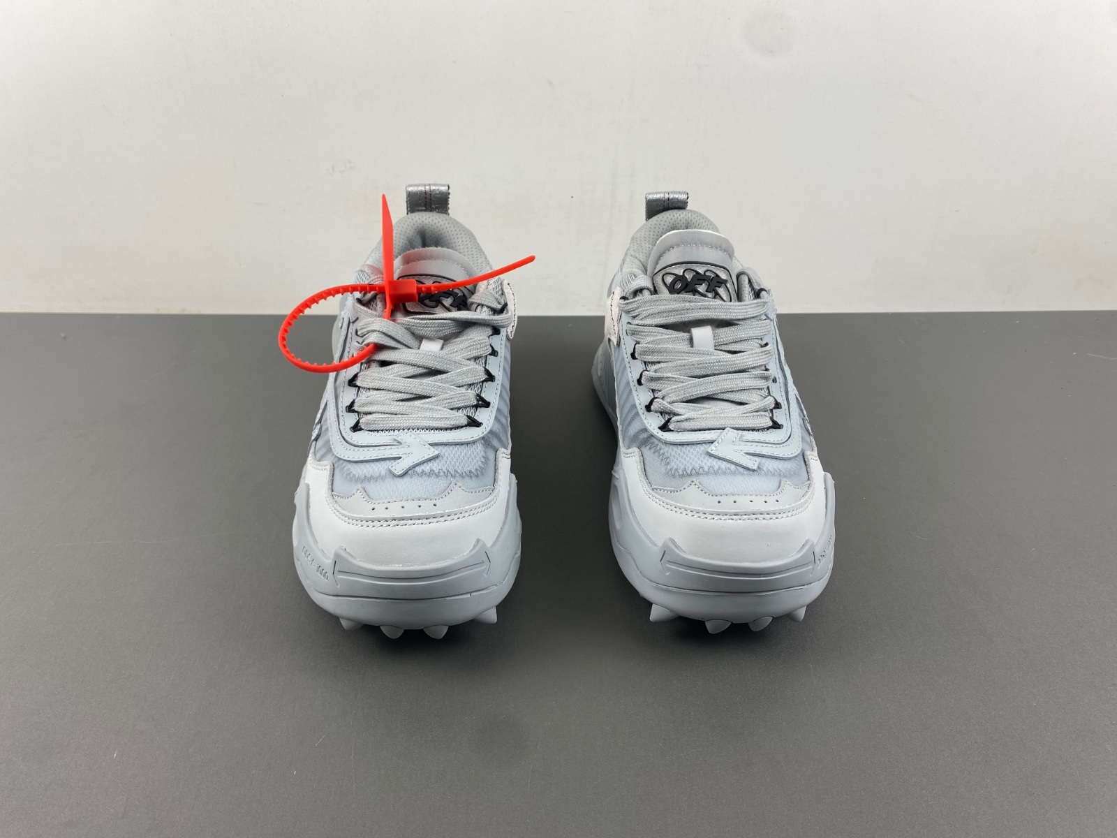 OW C/O ODSY-1000 SNEAKERS