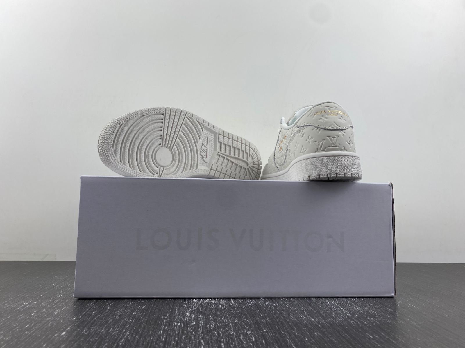 OFF-WHITE x Travis Scott  xLV x Air Jordan 1 custom
