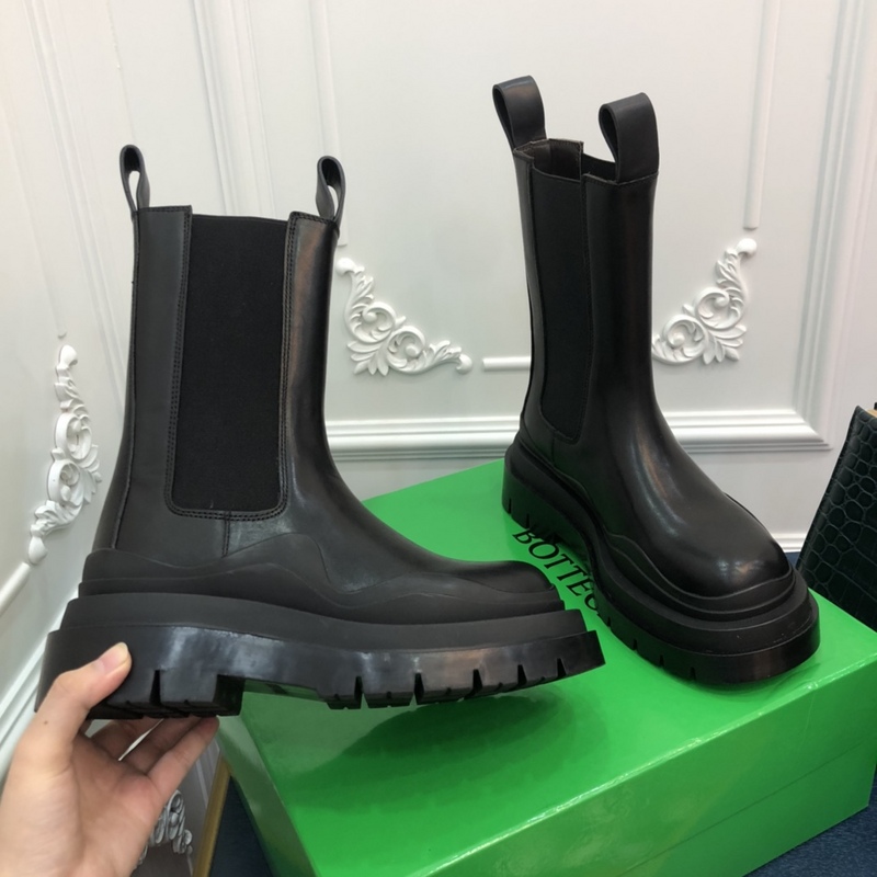 b0tte*a Ven*ta tire leather ankle boots