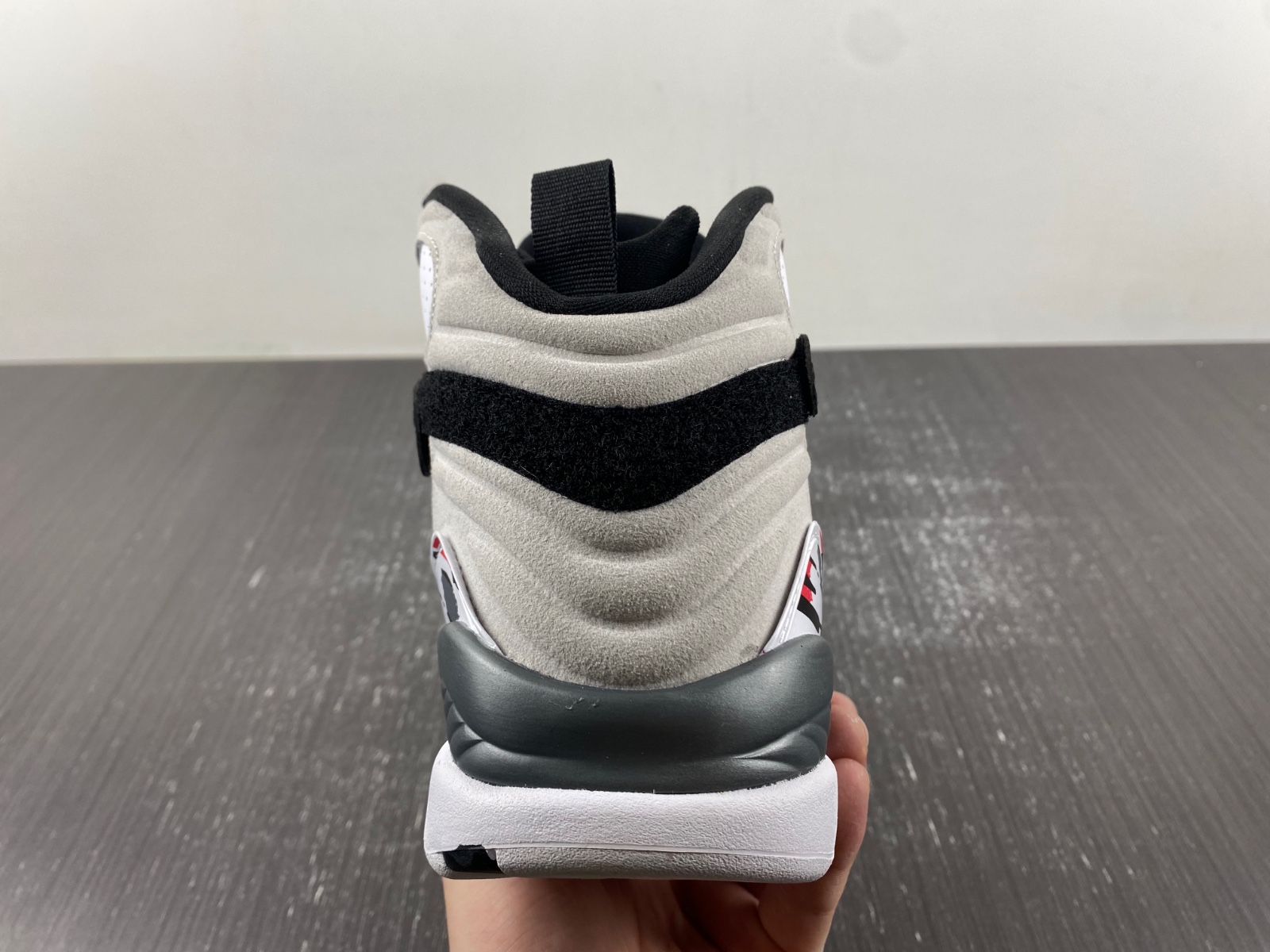 Air Jordan 8 Retro