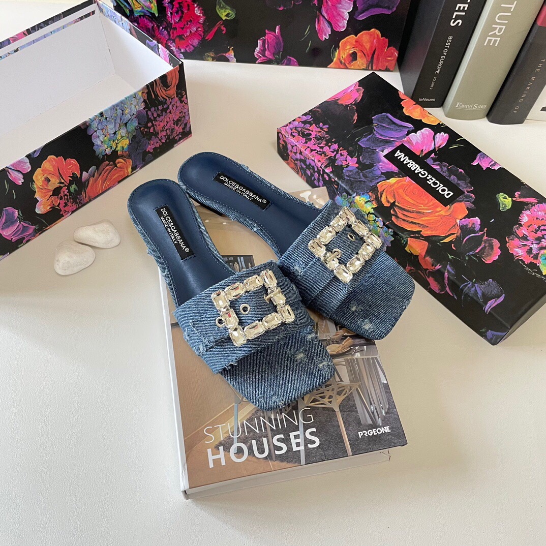 DG SANDALS