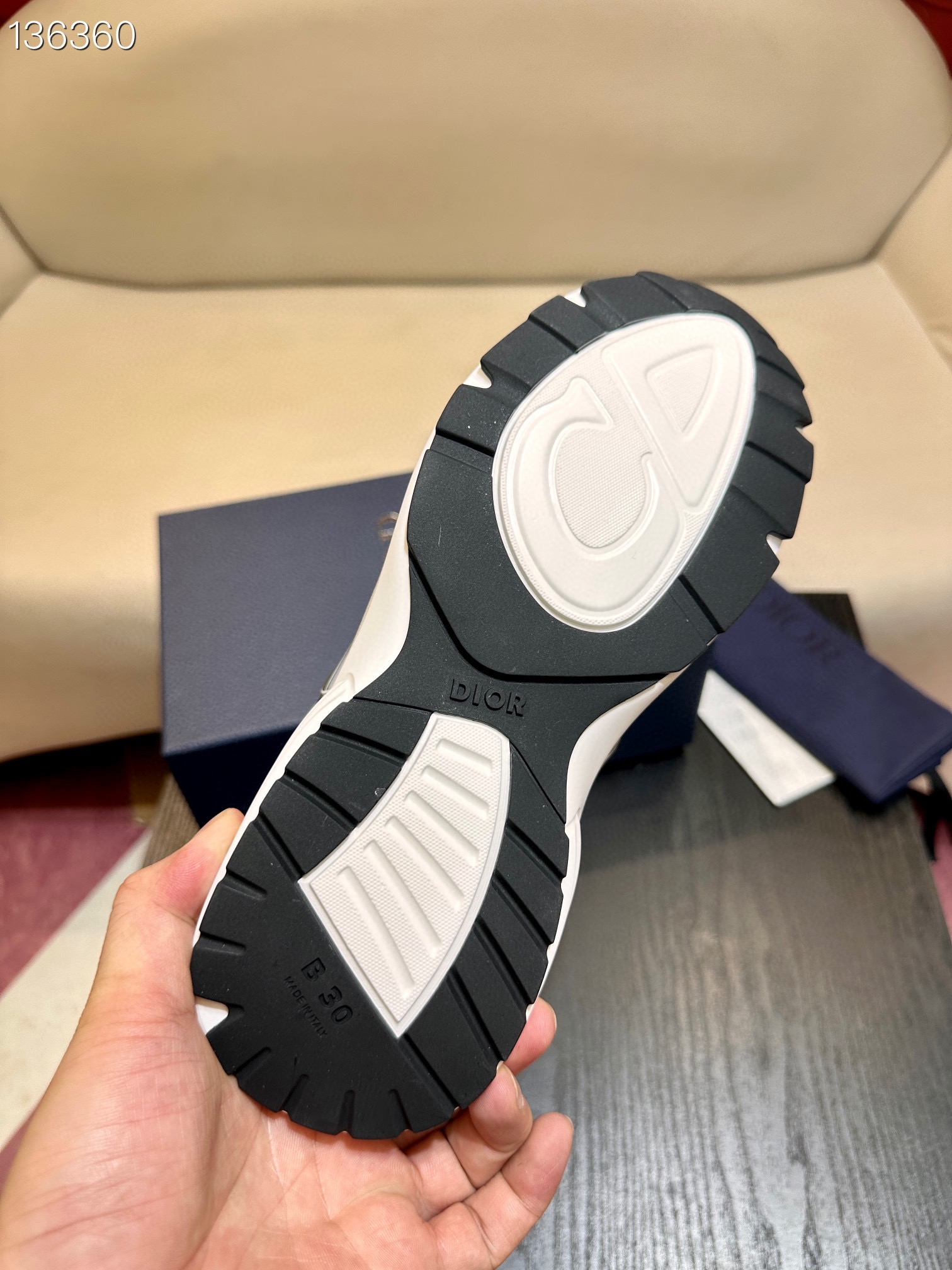 DIOR B30 SNEAKER