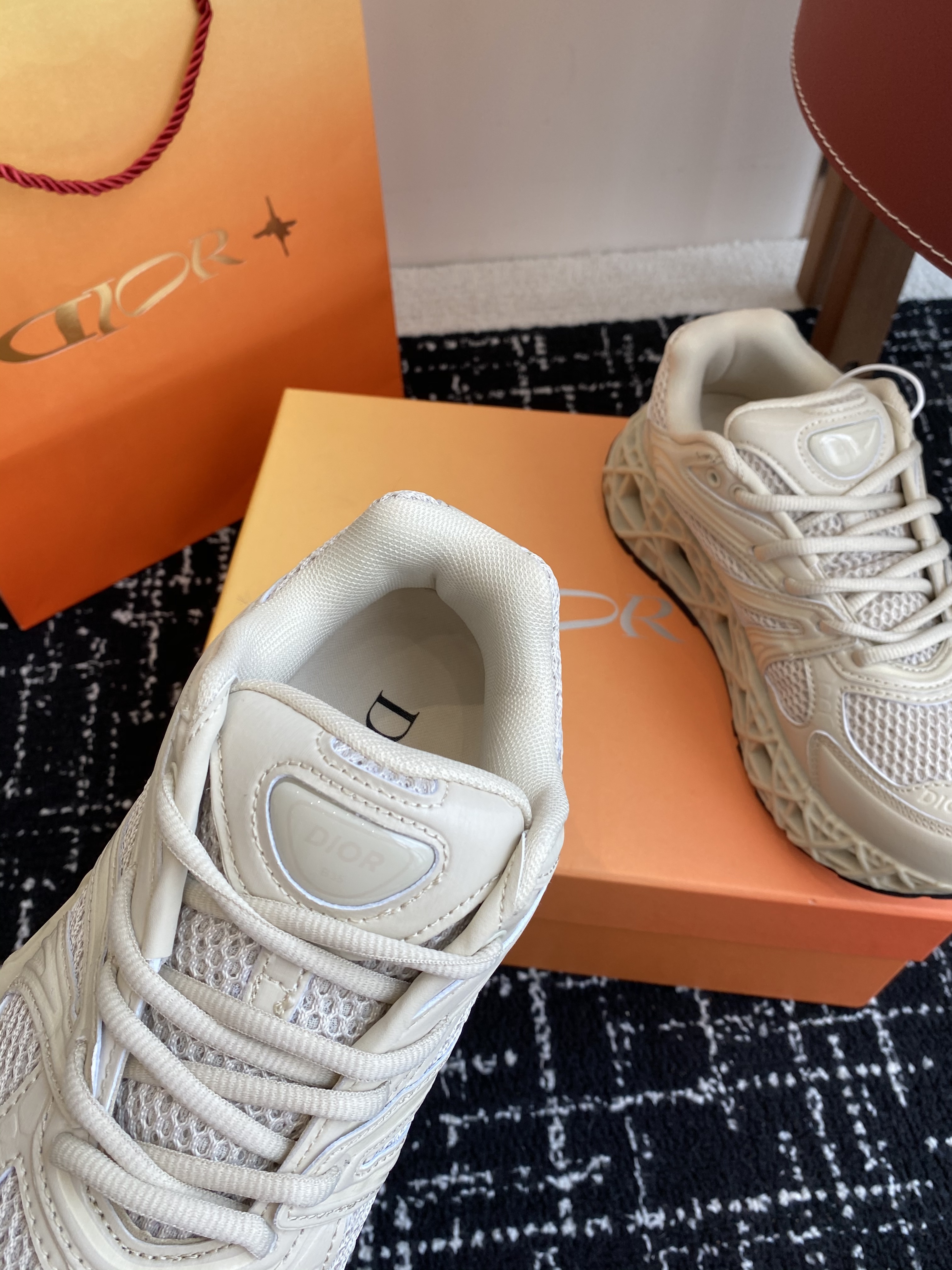 DIOR B35 SNEAKER