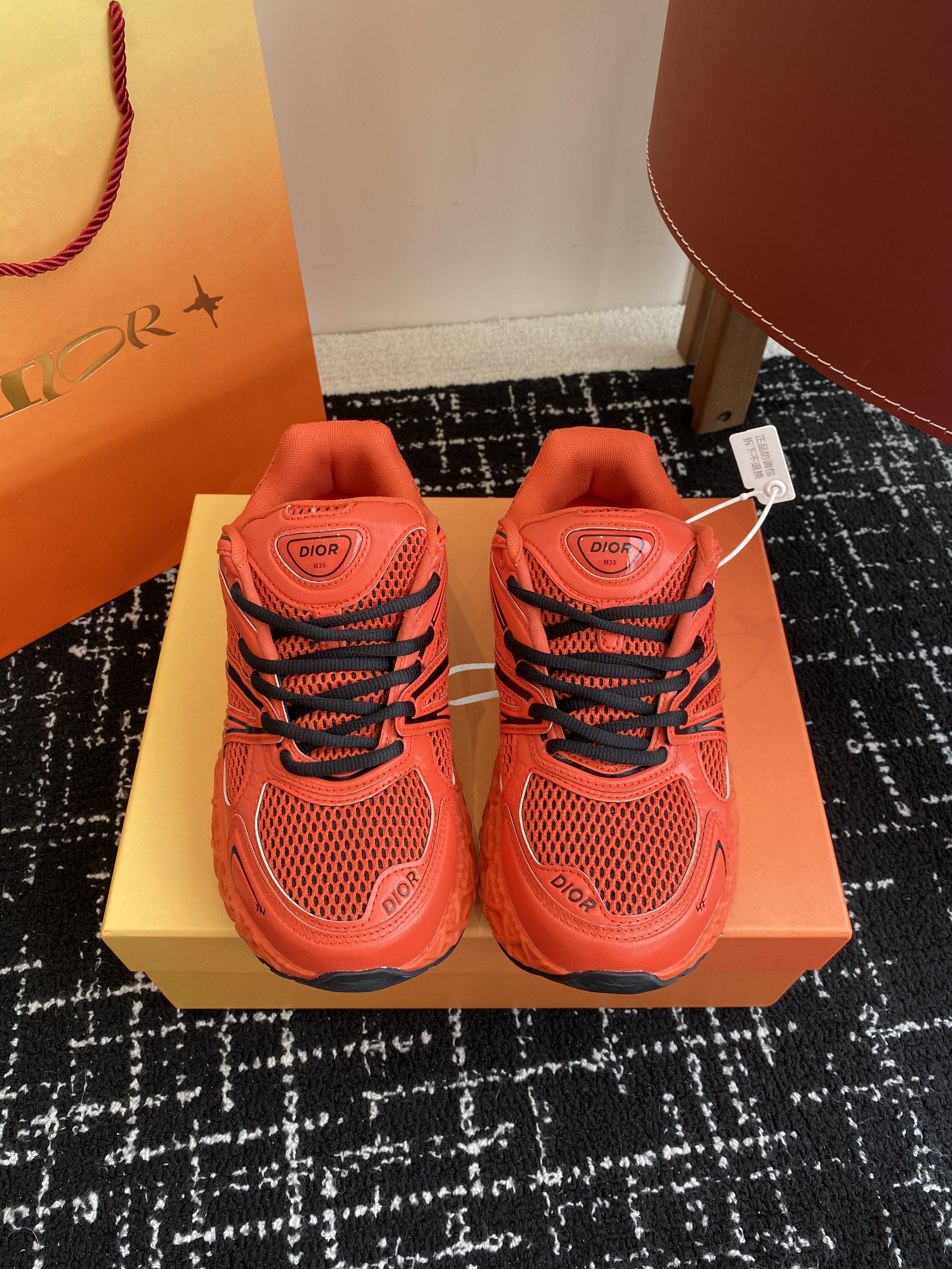 DIOR B35 SNEAKER