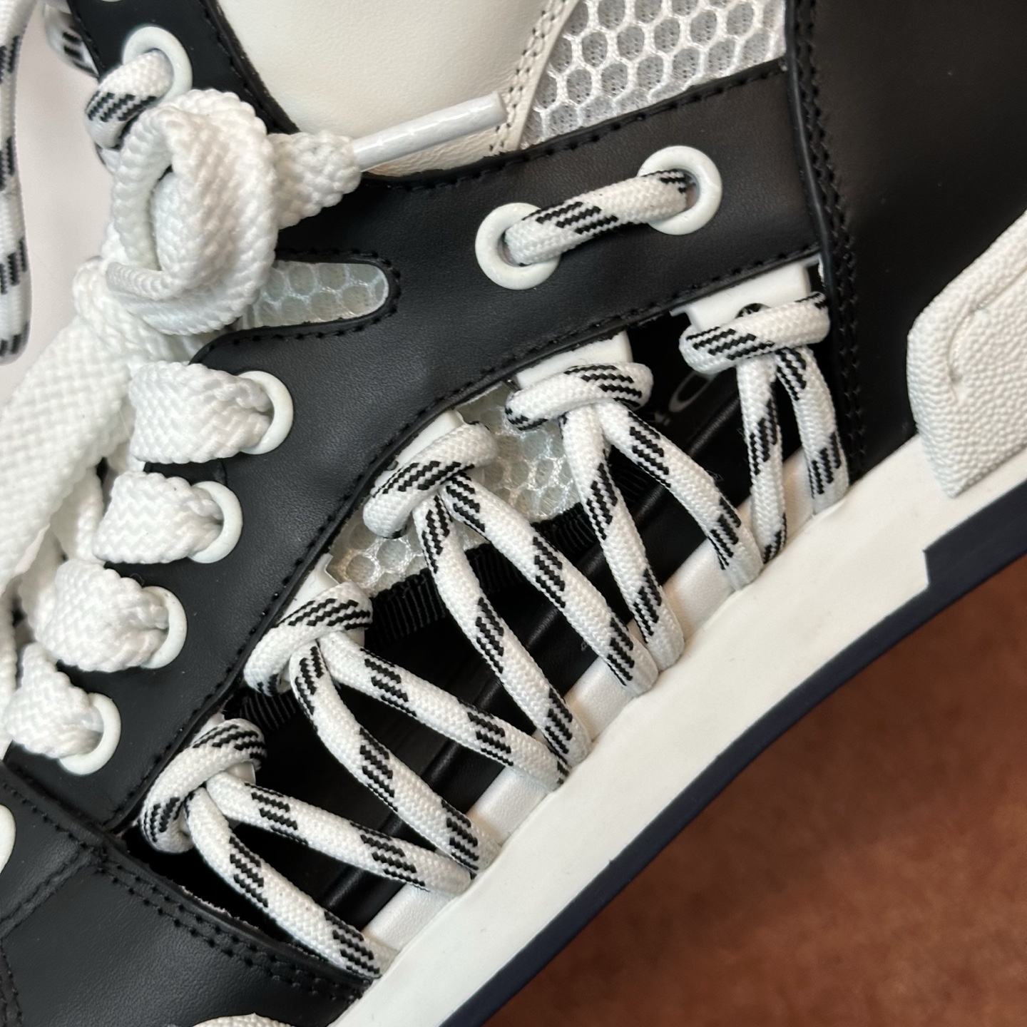 DIOR SNEAKER