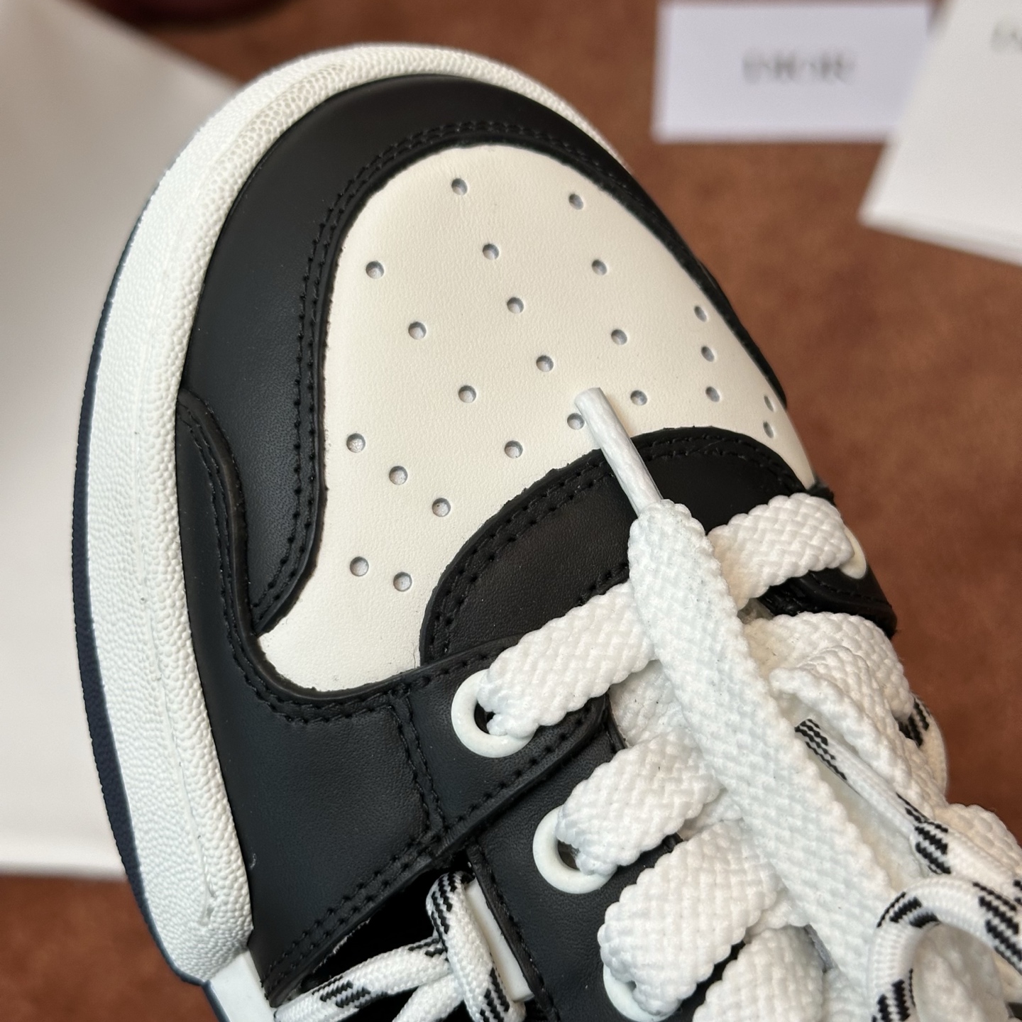DIOR SNEAKER