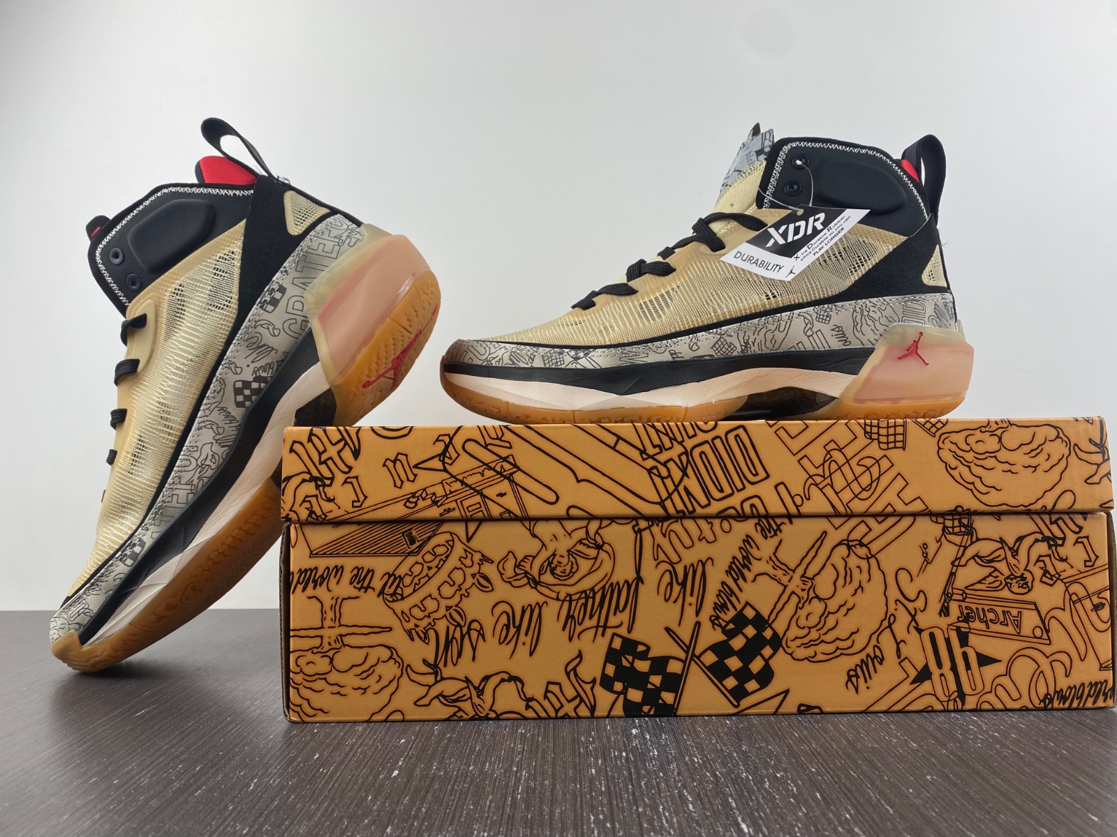 AIR JORDAN 37 