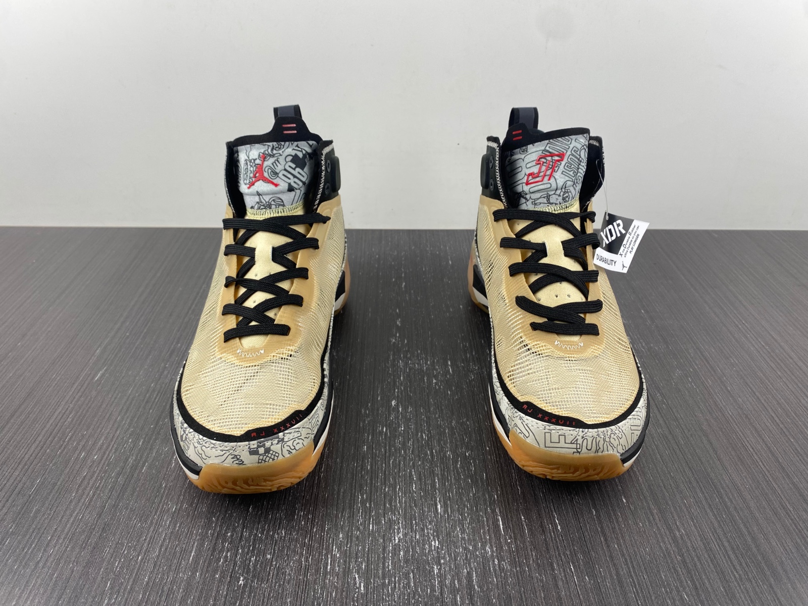 AIR JORDAN 37 