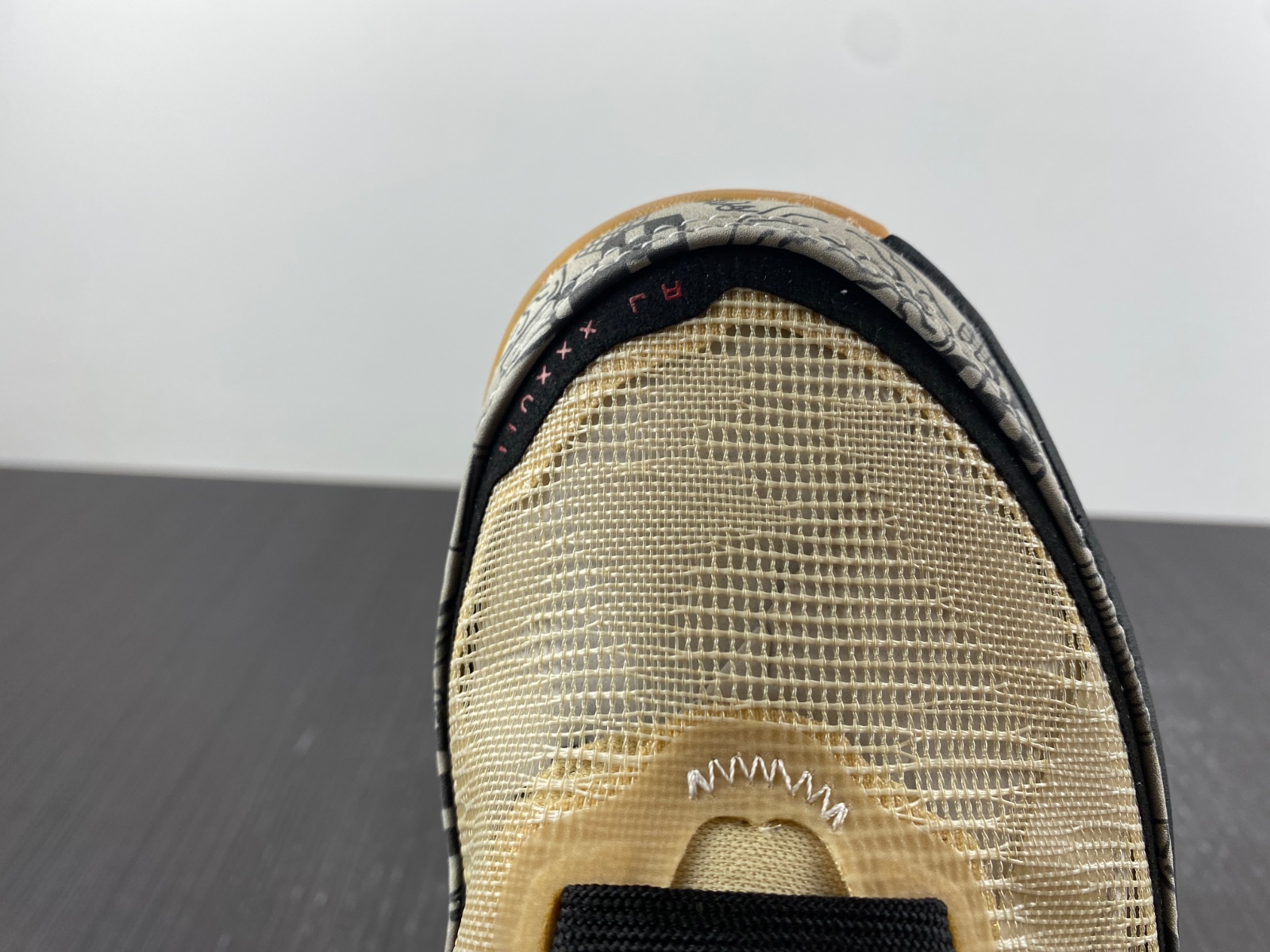 AIR JORDAN 37 