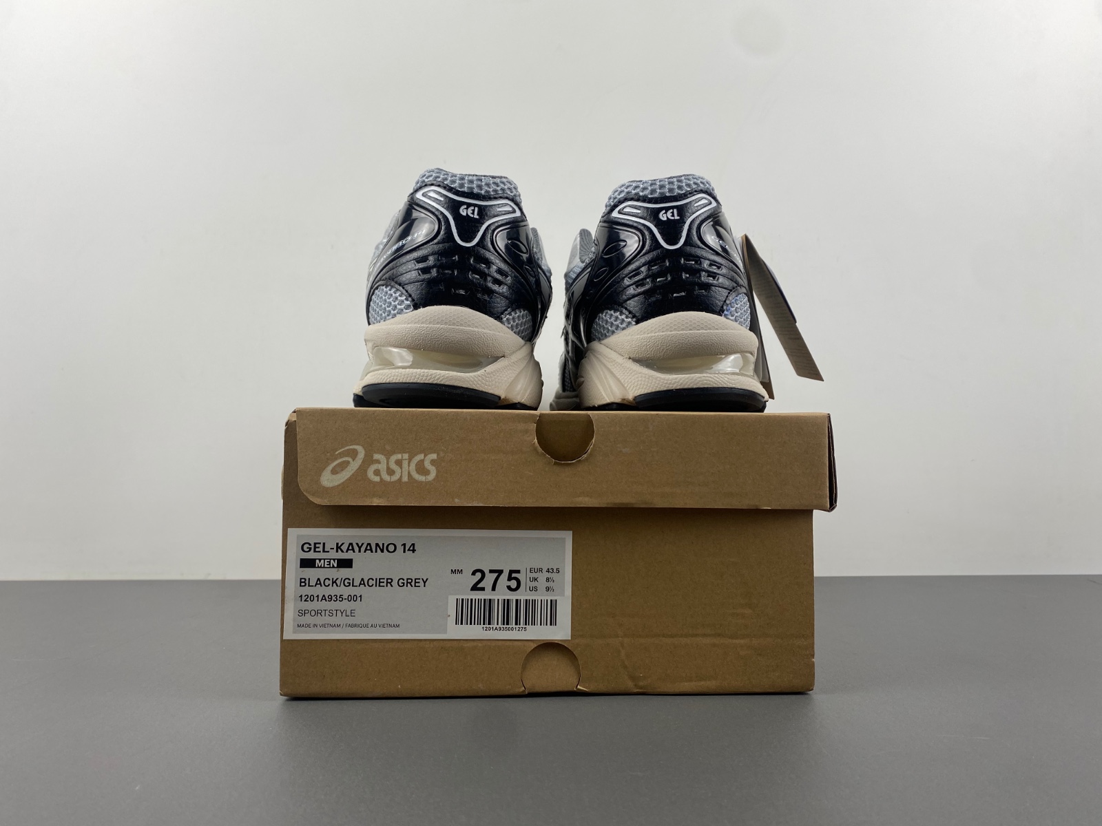ASICS sneaker