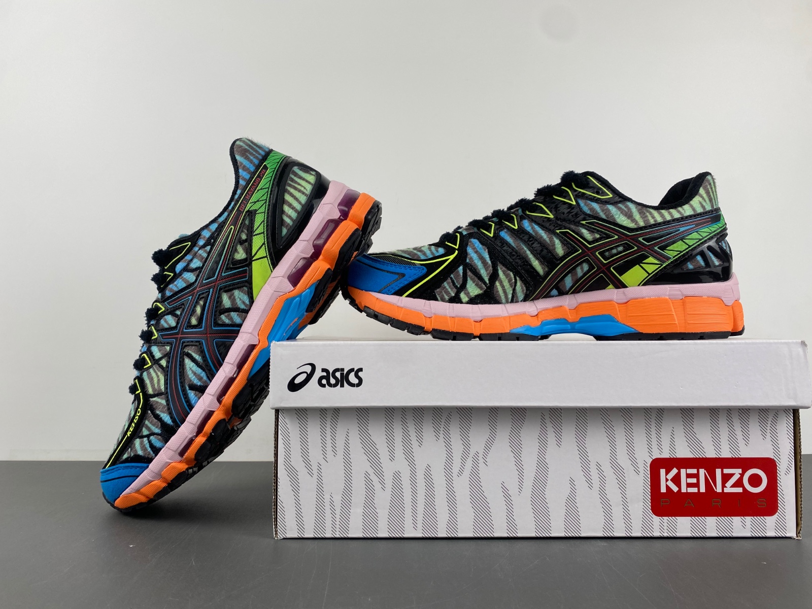 ASICS sneaker