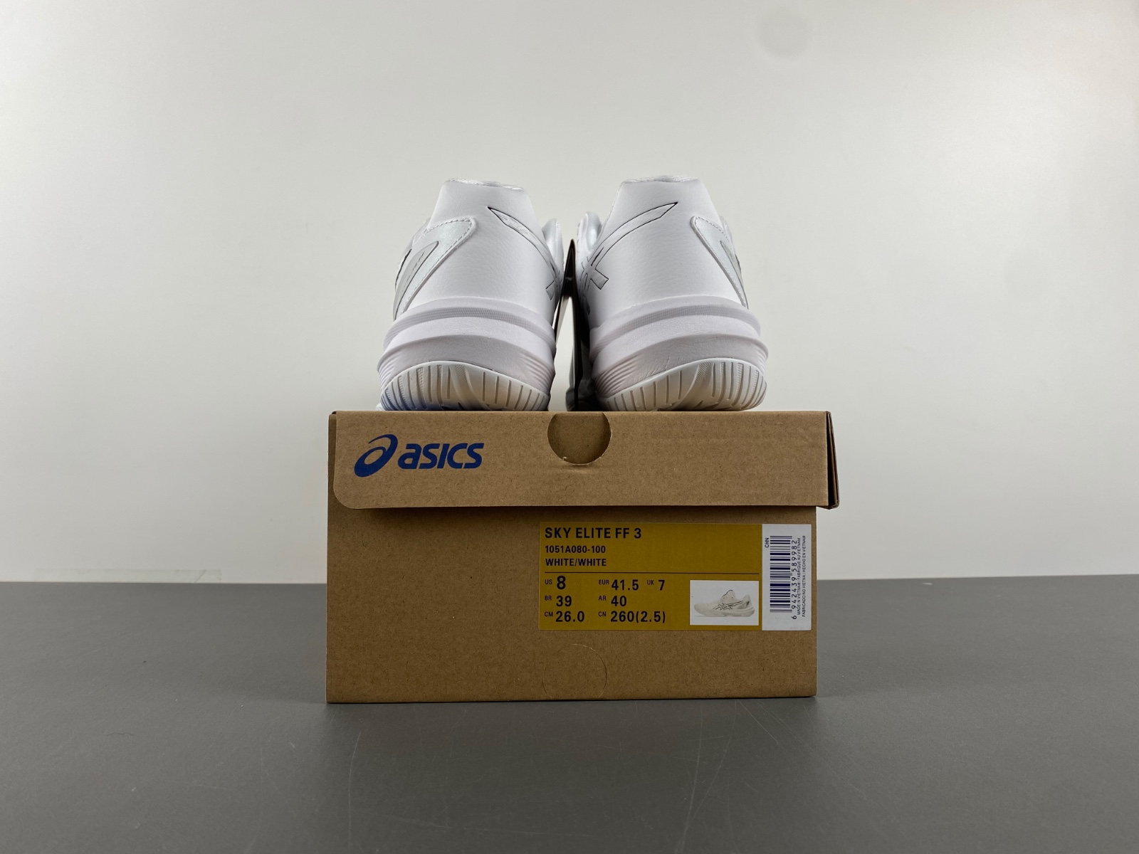ASICS sneaker