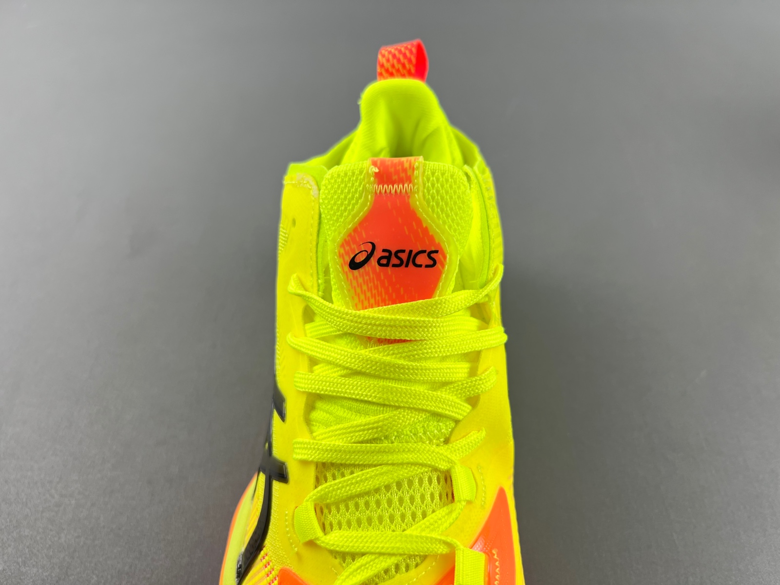 ASICS sneaker