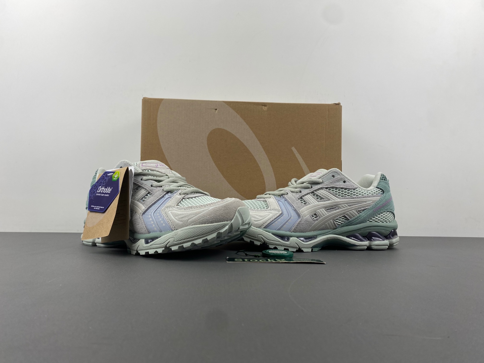 ASICS sneaker