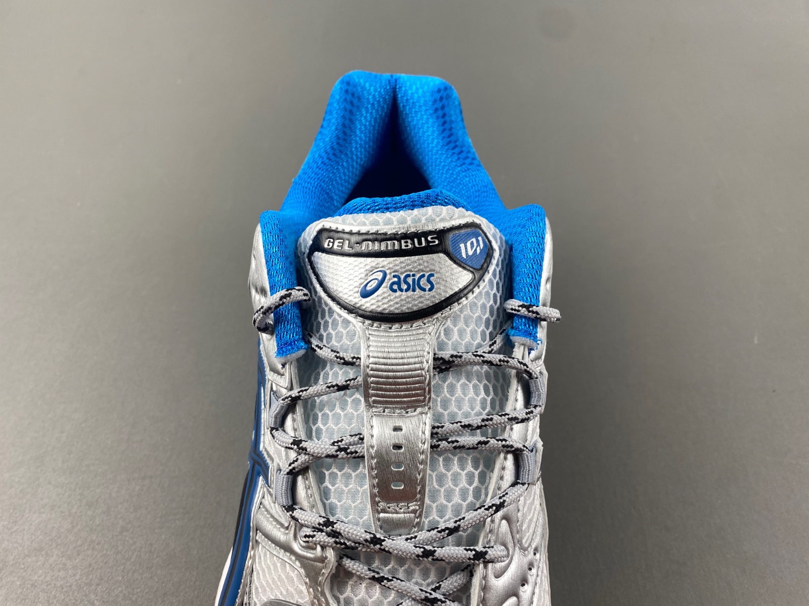 ASICS sneaker