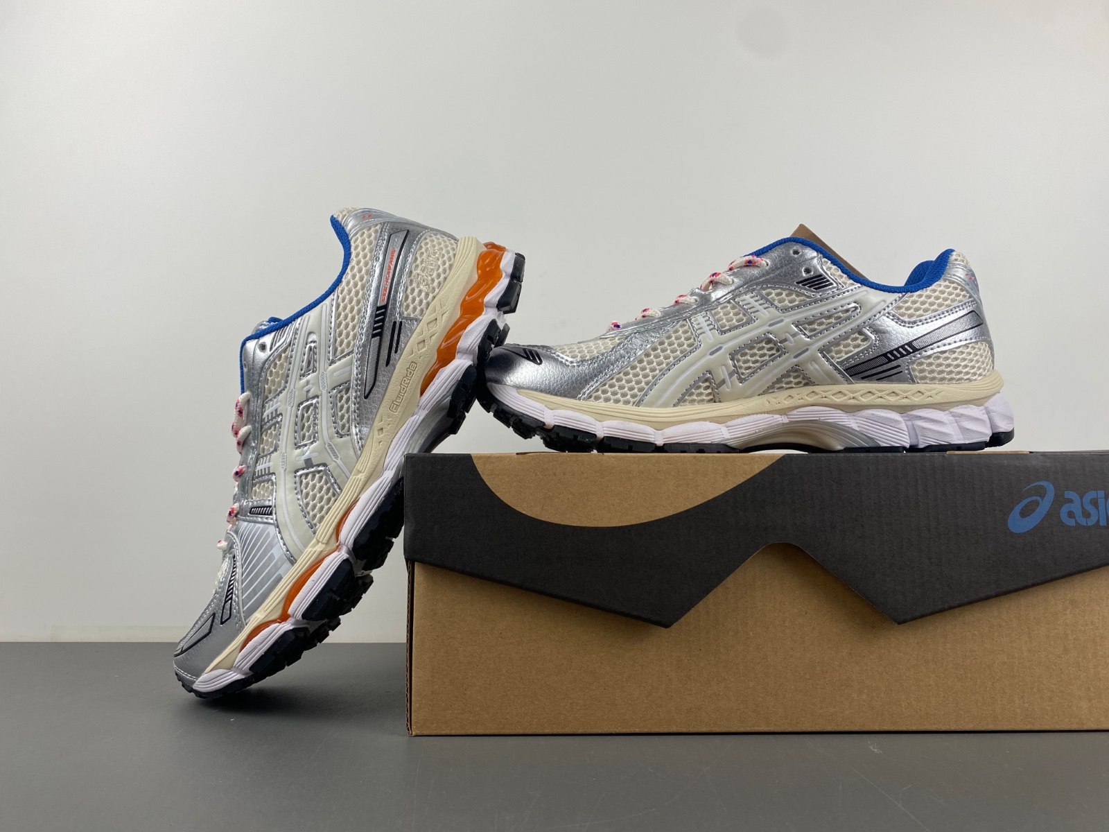 ASICS sneaker