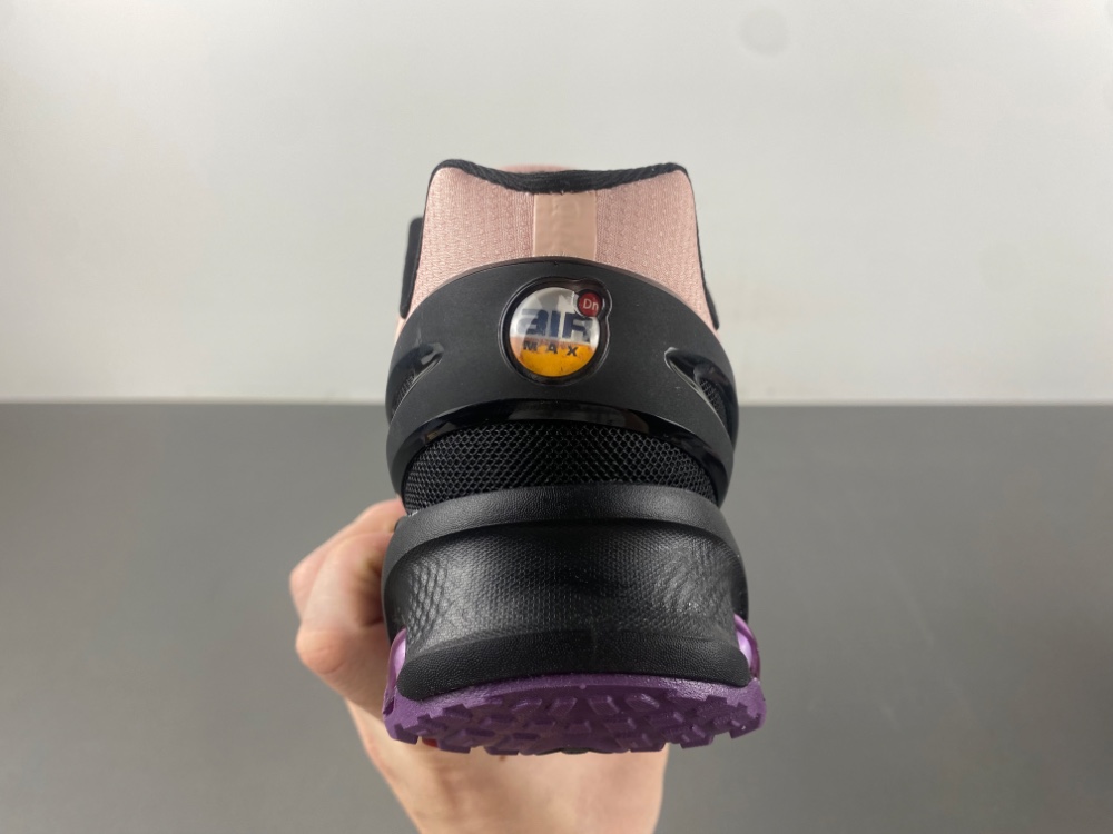 Nike Air Max DN 8
