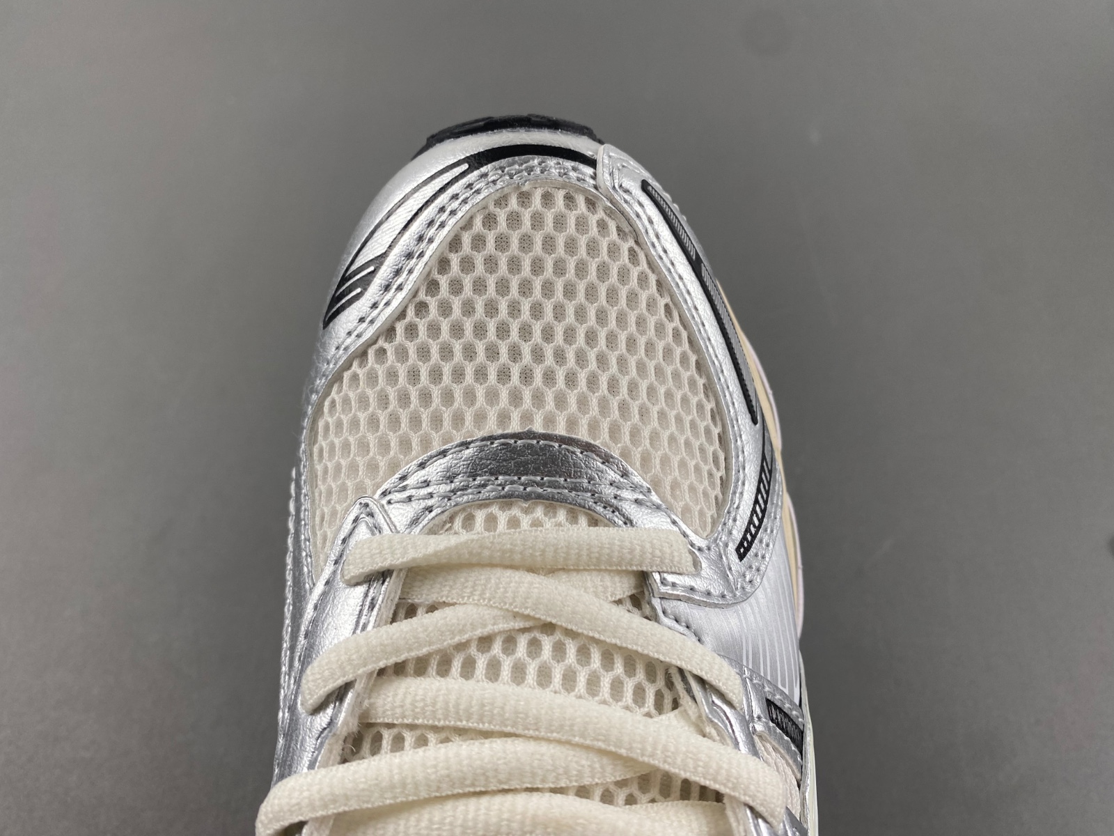 ASICS sneaker