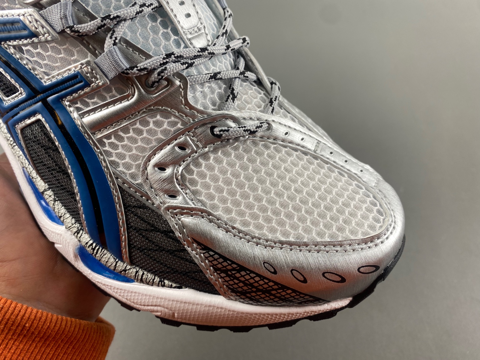 ASICS sneaker