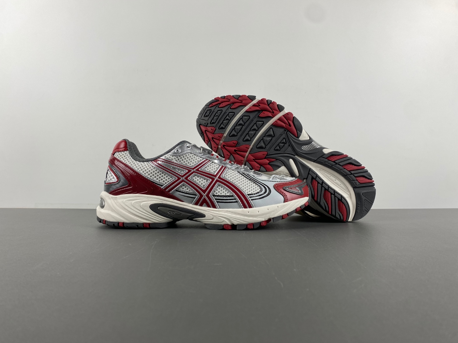 ASICS sneaker