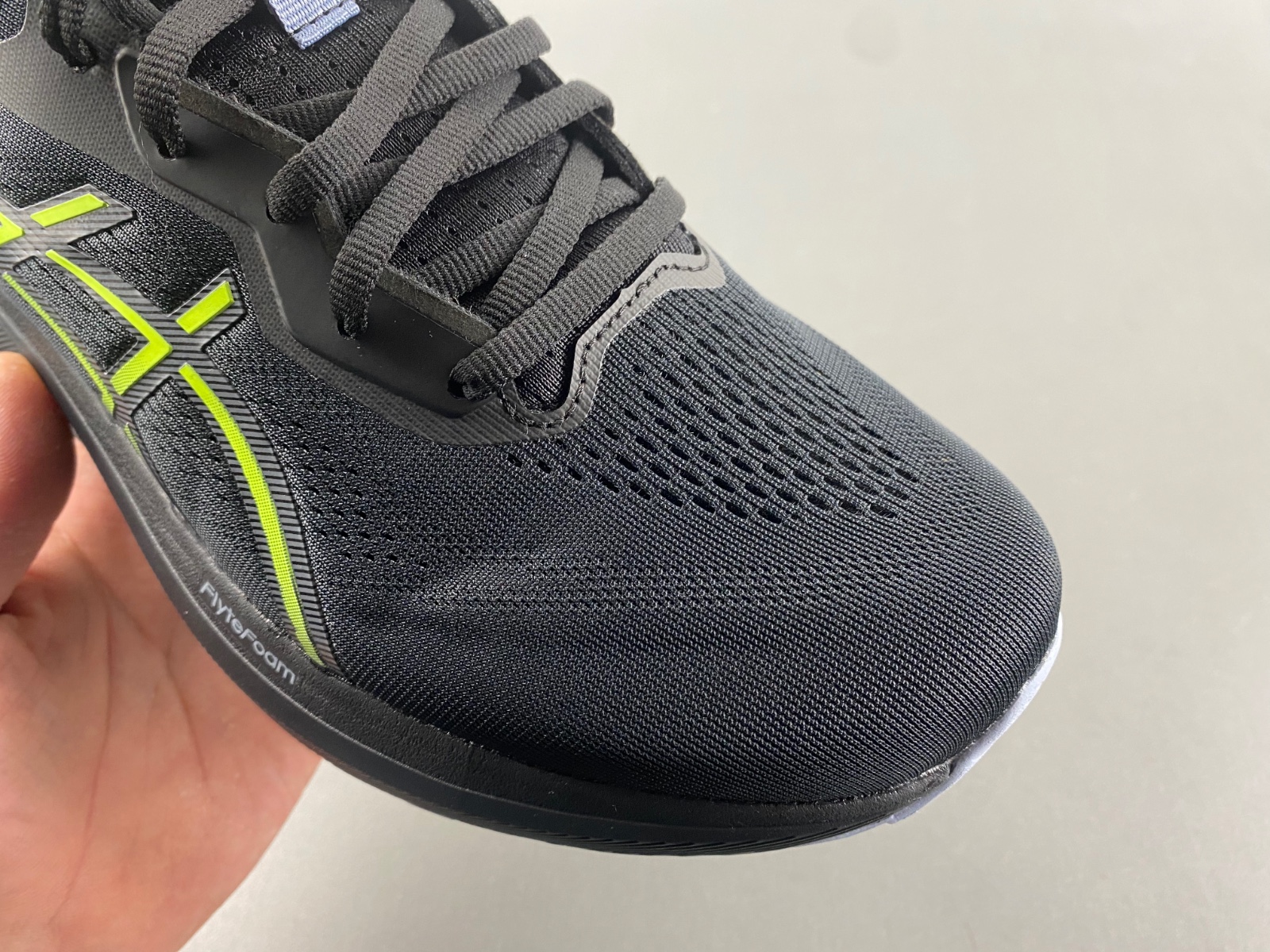 ASICS sneaker