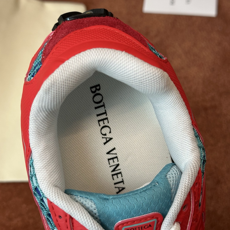b0tte*a Ven*ta sneaker