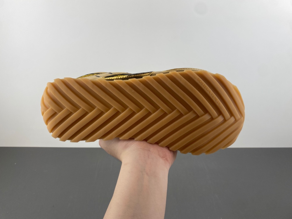 b0tte*a Ven*ta sneaker