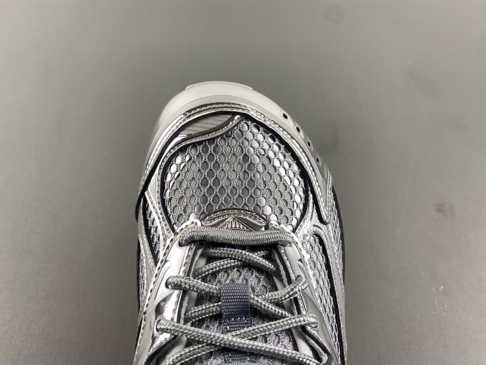 b0tte*a Ven*ta sneaker