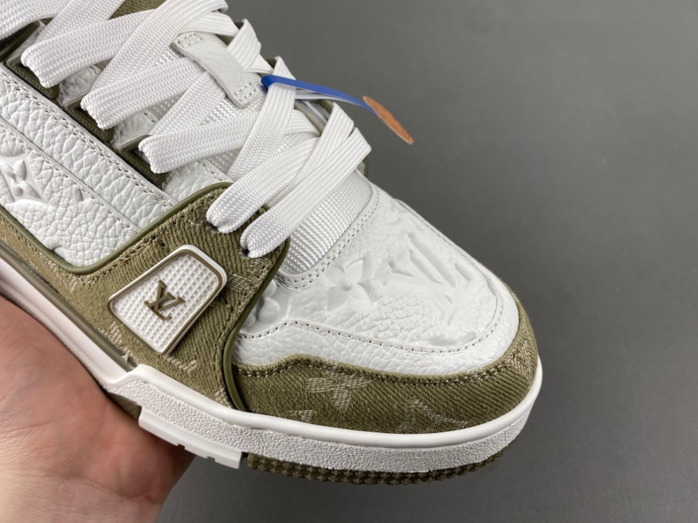 LV Trainer Sneaker