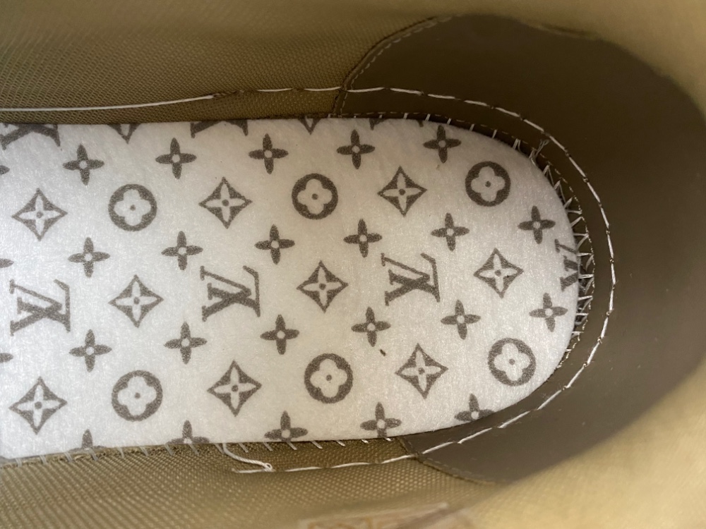 LV Trainer Sneaker