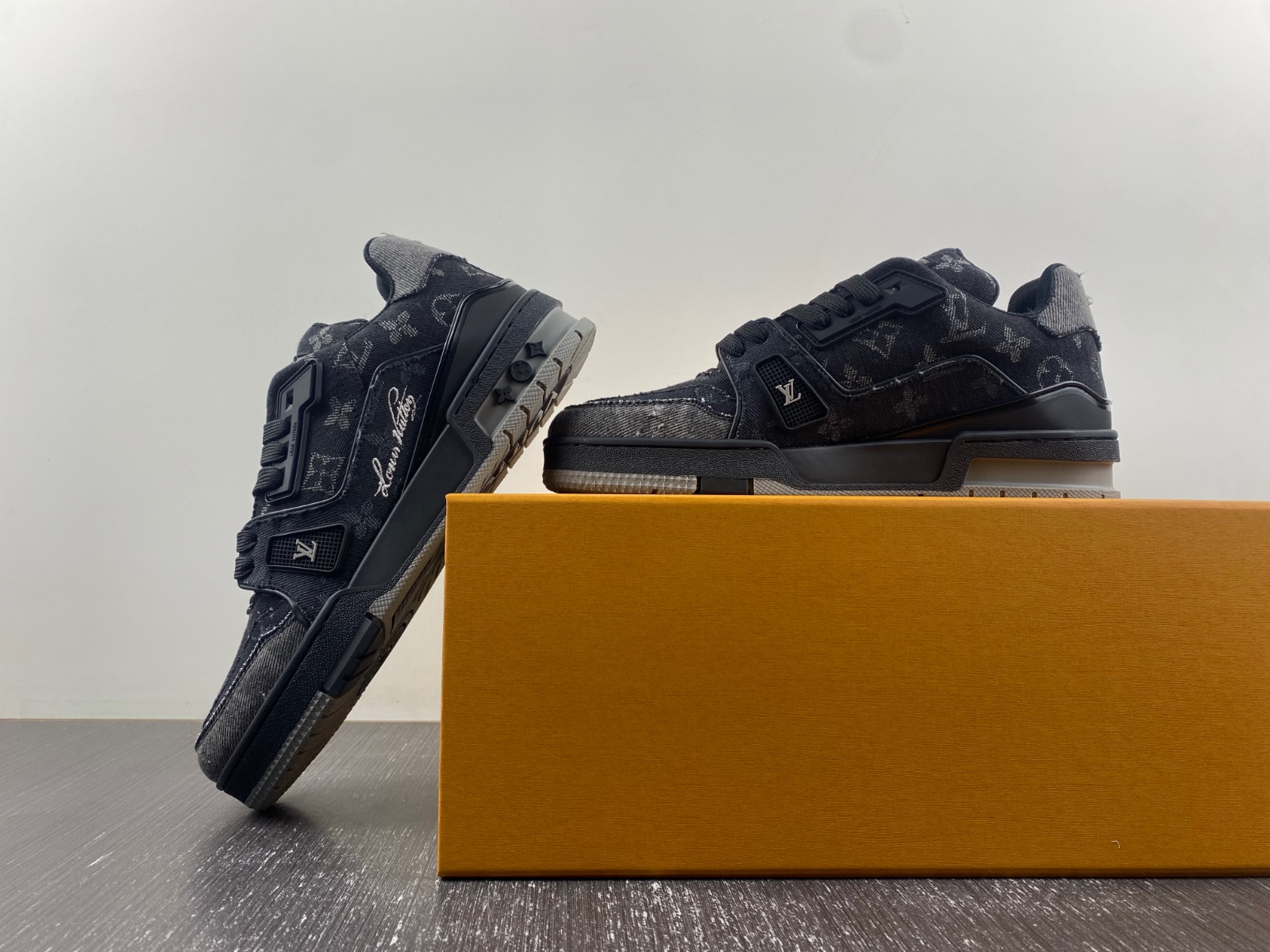 LV Trainer Sneaker