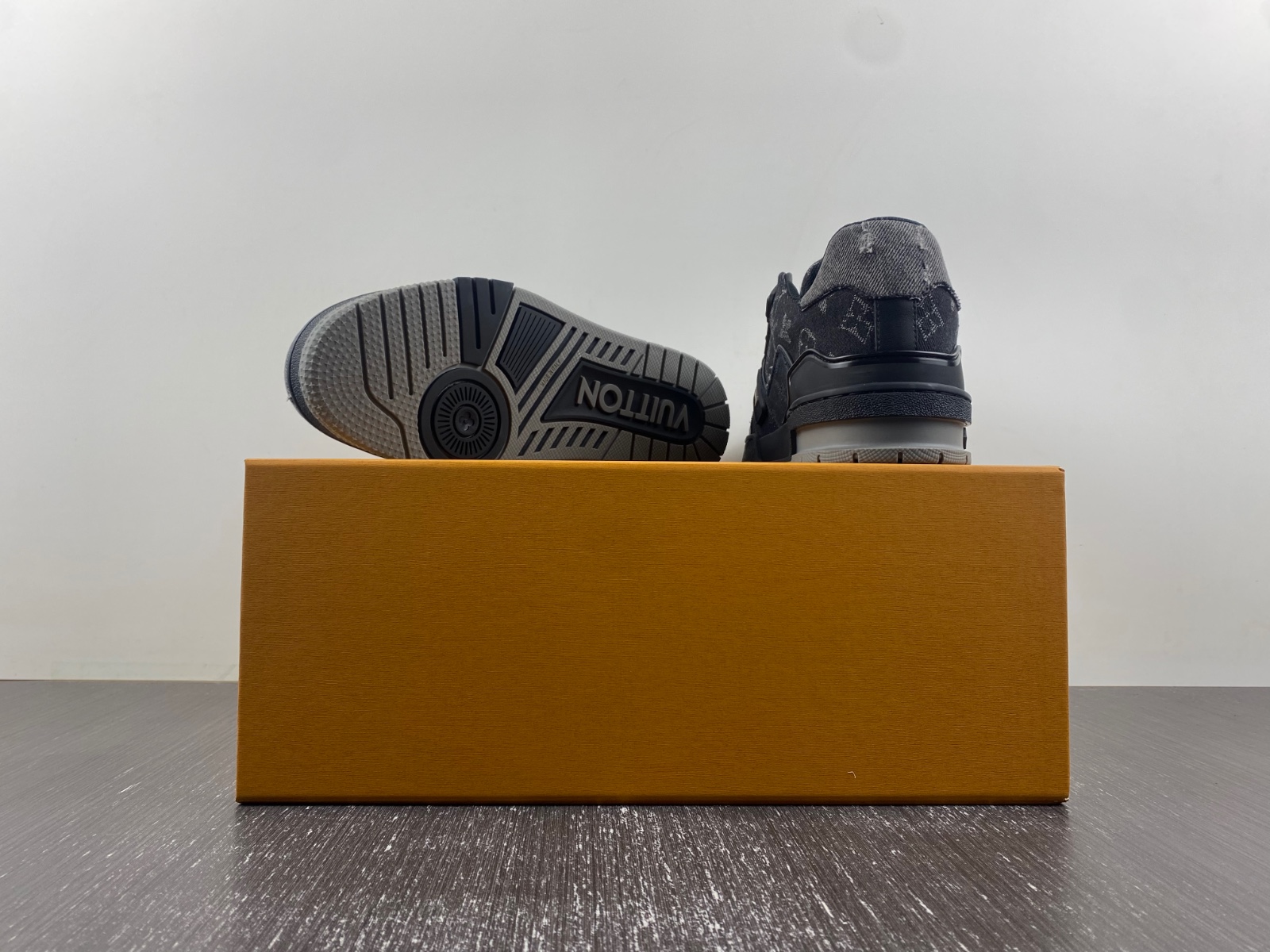 LV Trainer Sneaker